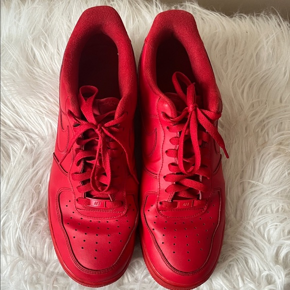 Men's Red Sneakers Nike Air Force 1 Low Tripple Red. Size 12. - Picture 6 of 7